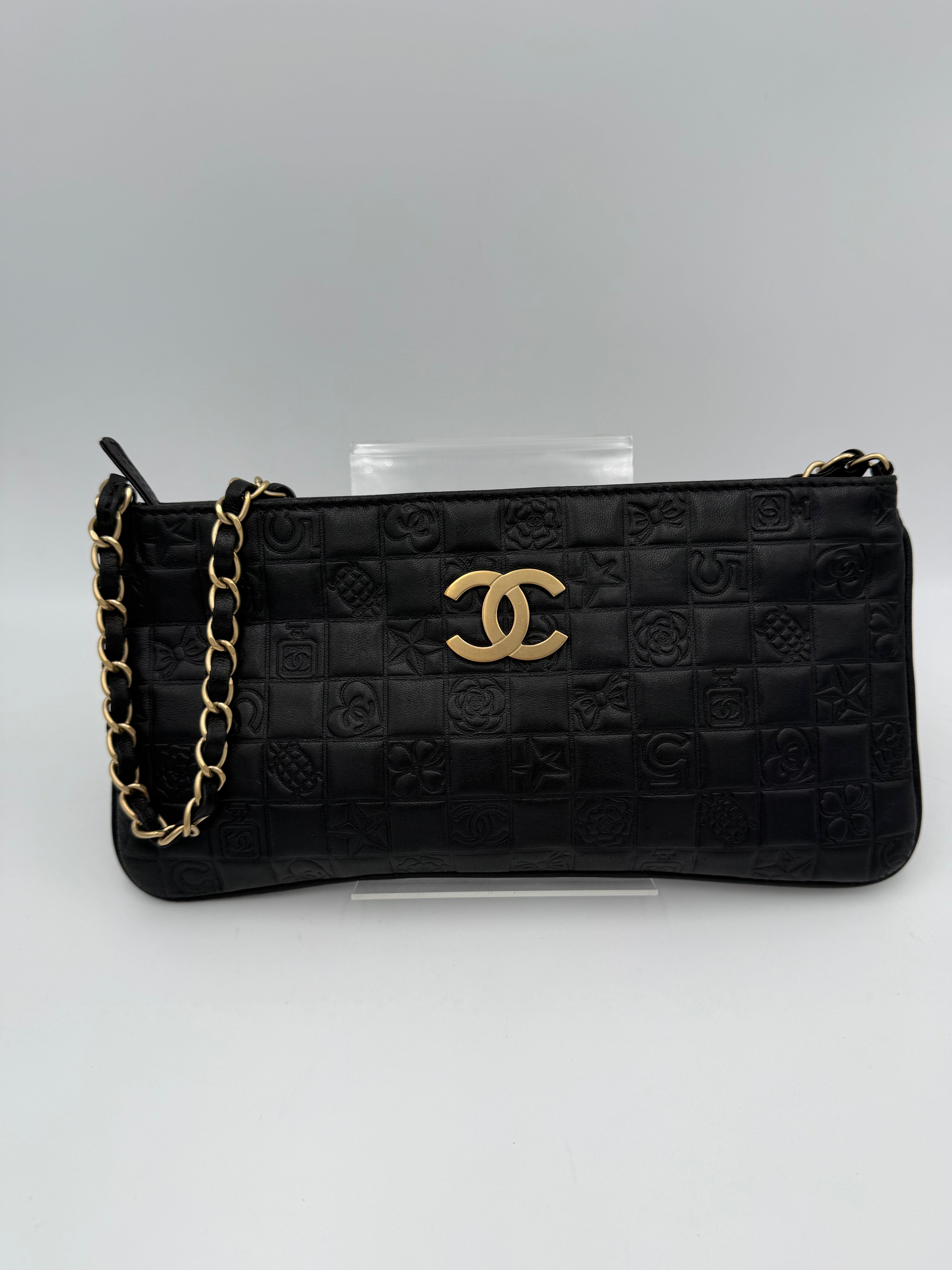 CHANEL - PRECIOUS SYMBOL - Pochette con catena a spalla