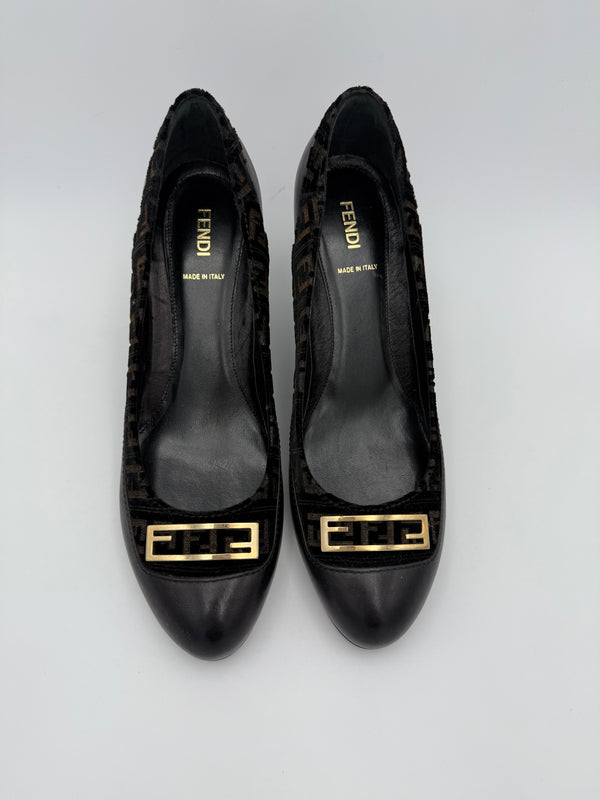 FENDI - FF Leather/Velvet Pumps Size 40