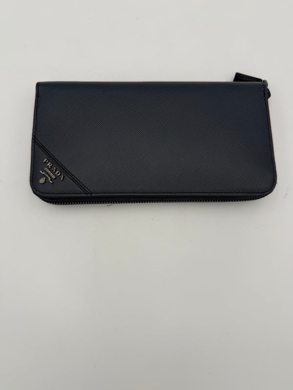 PRADA - Powder pink Saffiano wallet with card holder