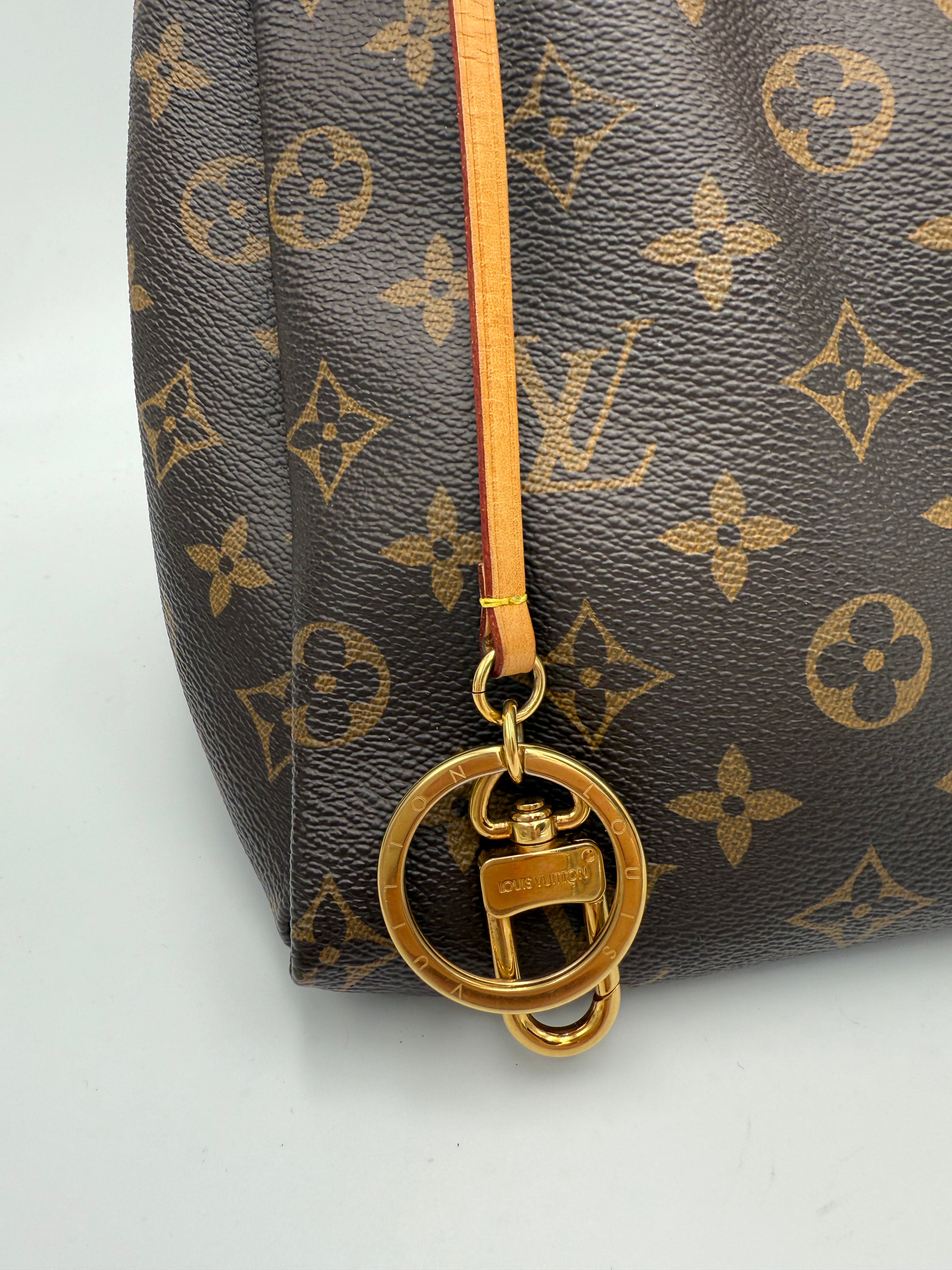 LOUIS VUITTON - ARTSY Monogram