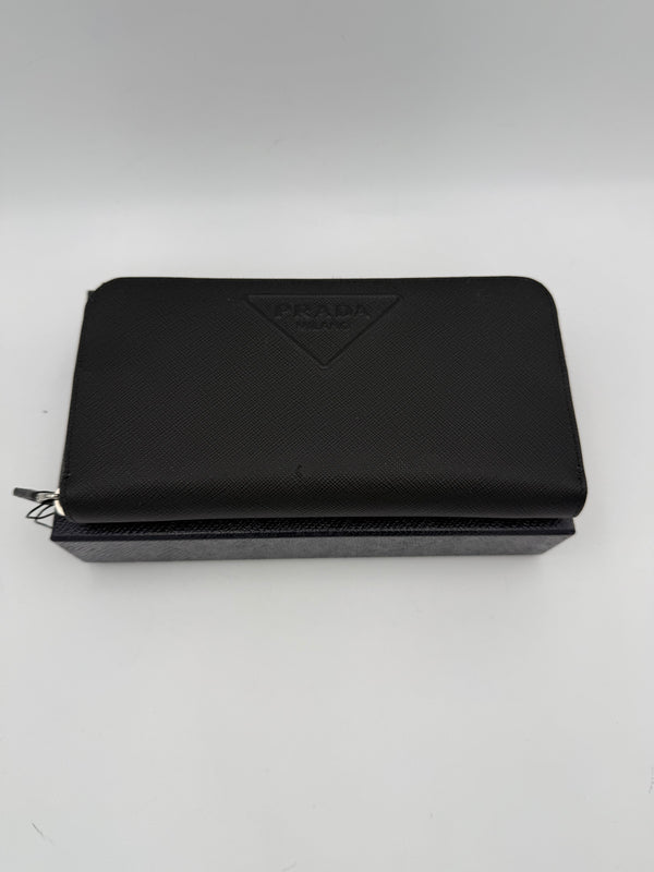 PRADA - Powder pink Saffiano wallet with card holder