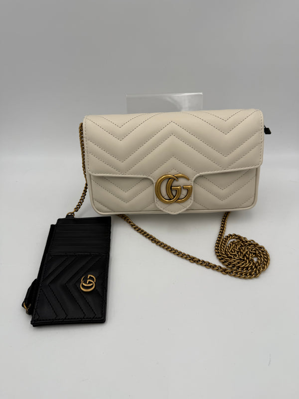 GUCCI - MARMONT in Red Velvet