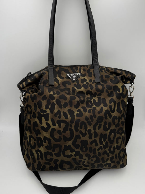 PRADA - Red Nylon Shopping Bag