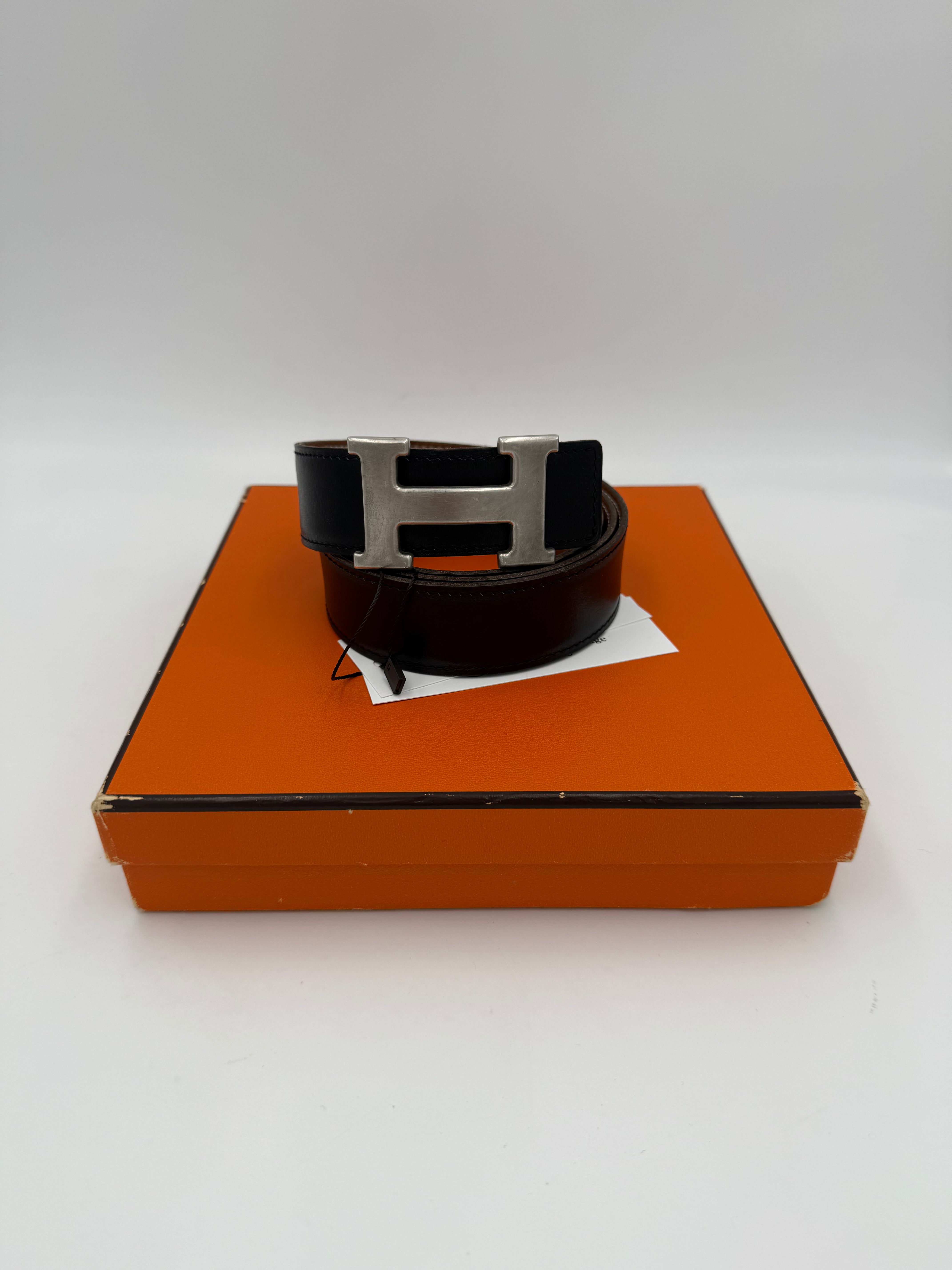 HERMES - Cintura reversibile NEra Marrone con Fibbia H in Acciaio Tg. 100