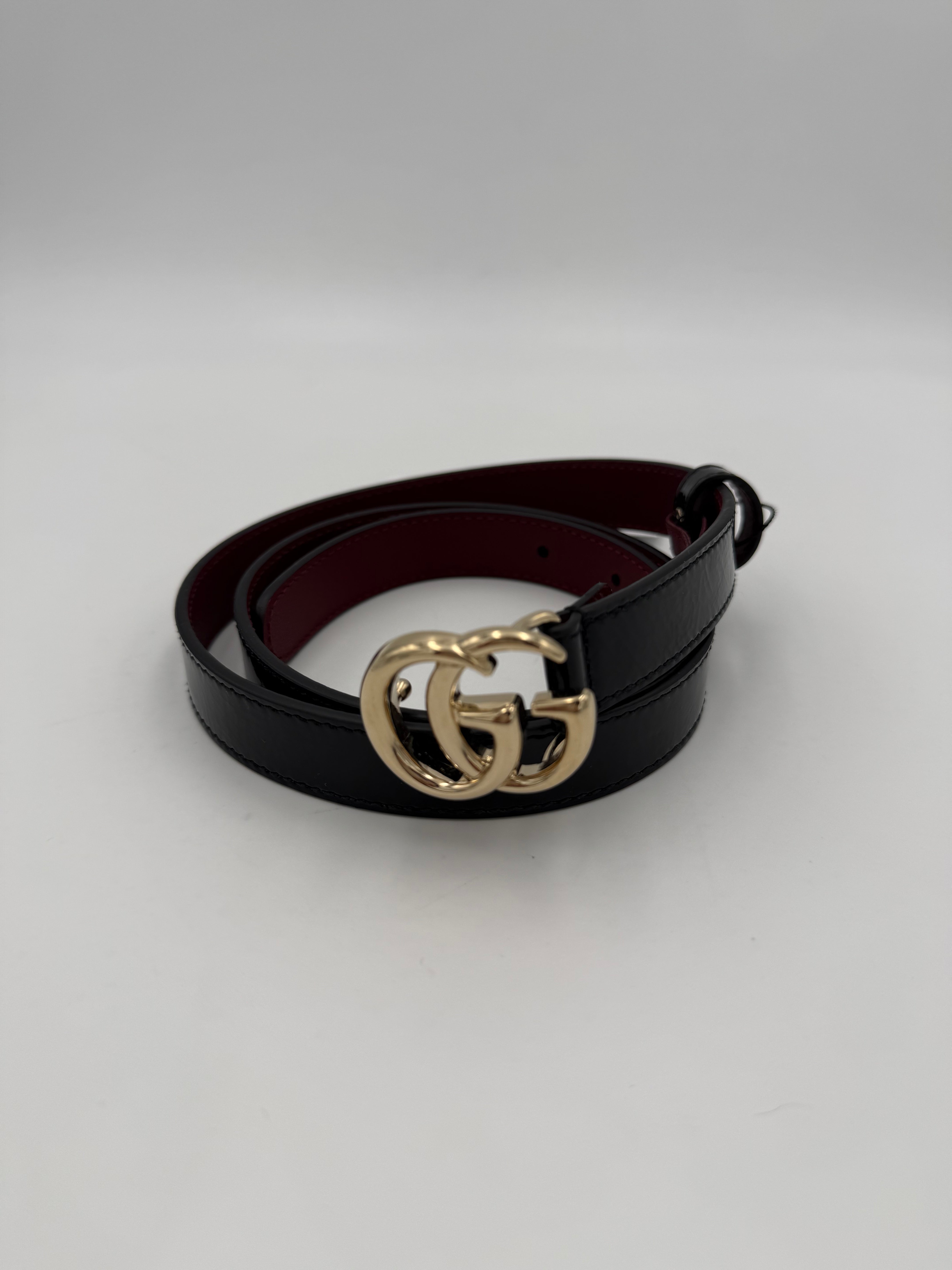 GUCCI - Cintura sottile Fibbia GG Marmont vernice Tg. 80