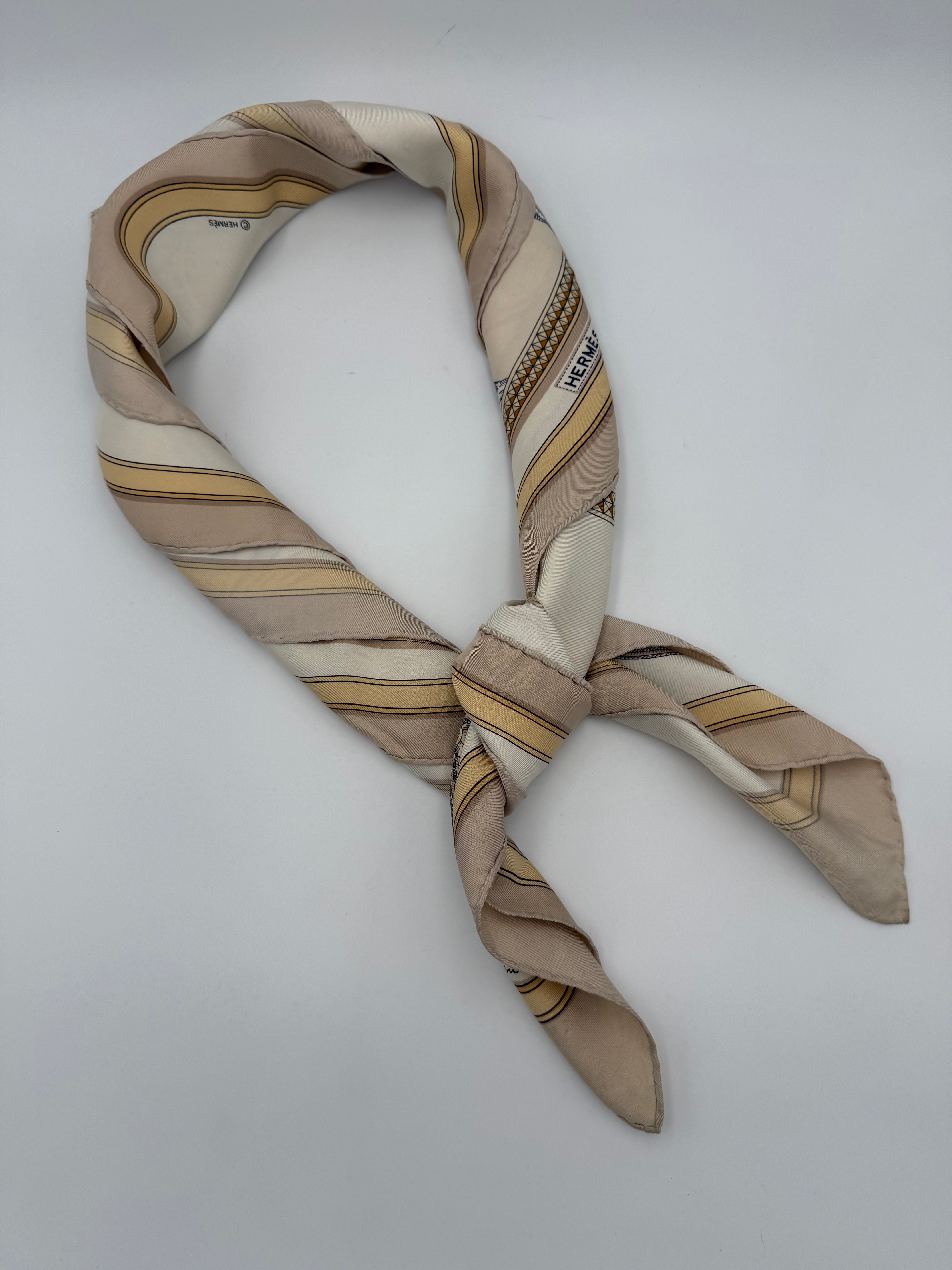 HERMES - Foulard Carrè 90 Bianco Panna Rosa