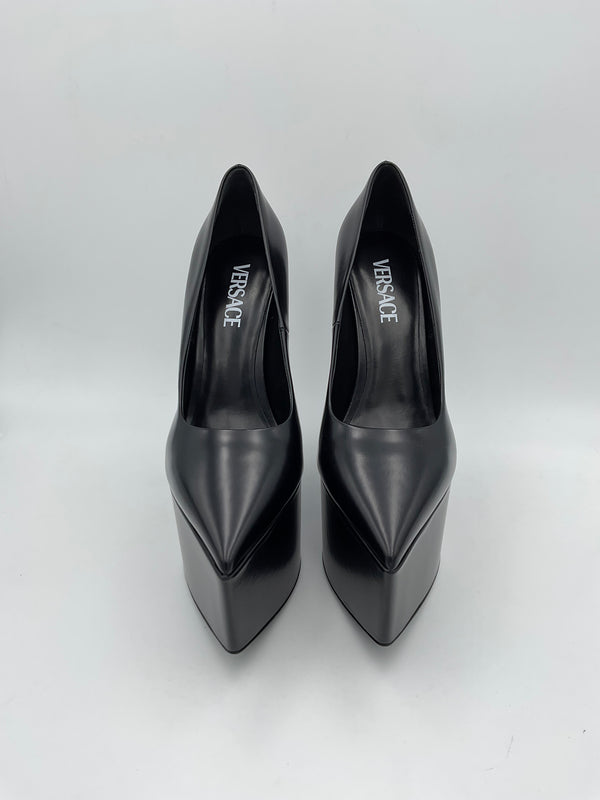 VERSACE - Abrasive calfskin pumps