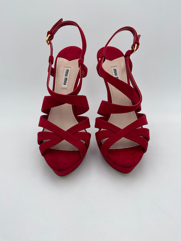 PRADA - Red Pumps Size 39