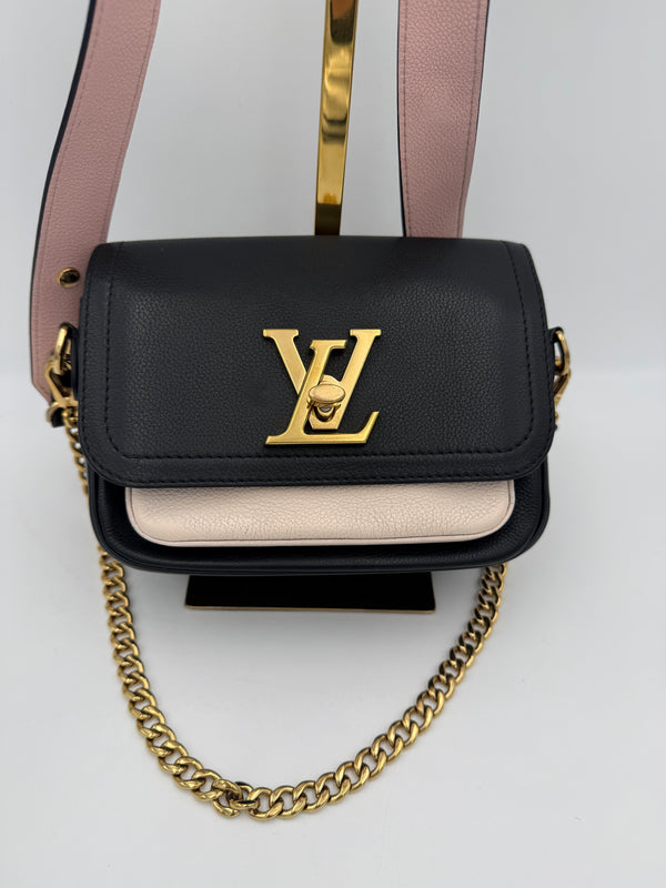 LOUIS VUITTON - LOCKME TENDER in pelle e doppia tracolla