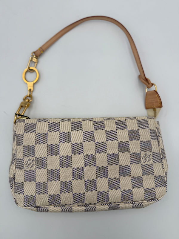 LOUIS VUITTON - Monogram PM clutch bag
