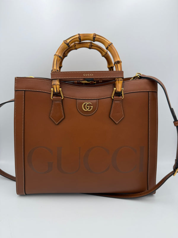 GUCCI - DIANA GM in pelle marrone - Scritto frontale