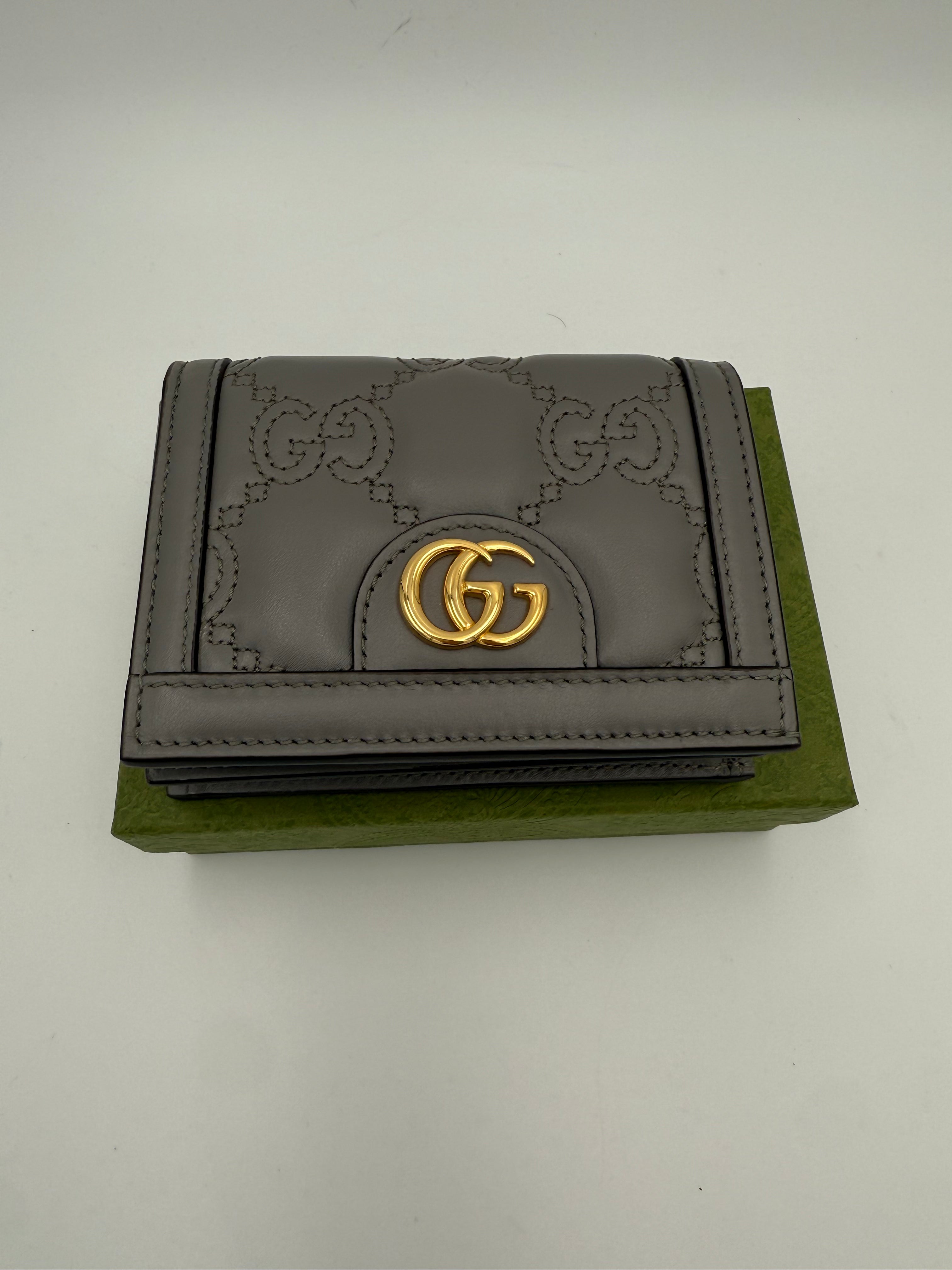 GUCCI - Portafoglio compatto GG Marmont impunturato