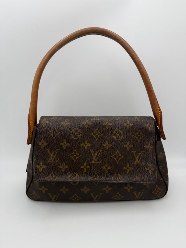 LOUIS VUITTON - LOOPING Monogram