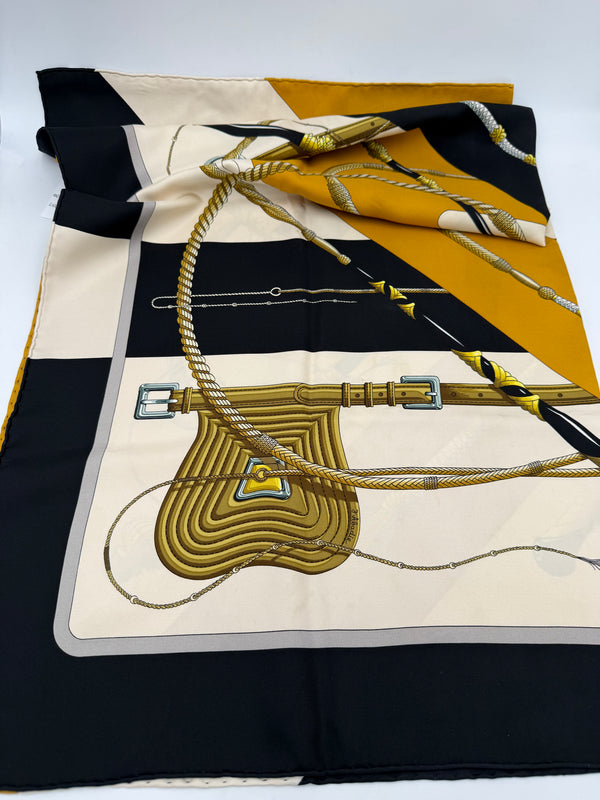 HERMES - Foulard Carrè 90 “Clic Clouc” Nero Giallo Bianco