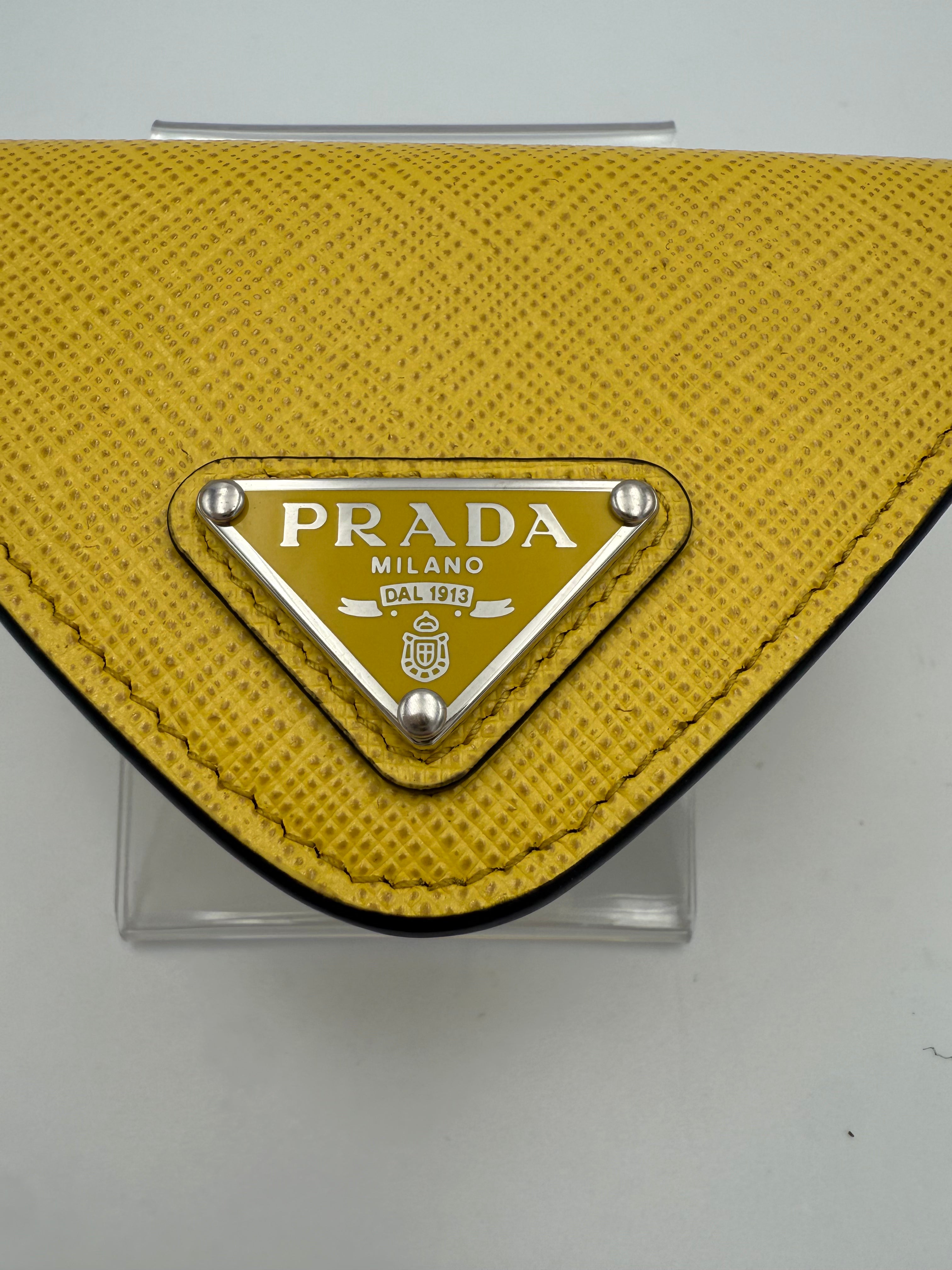 PRADA - Portamonete - Portaoggetti giallo in Saffiano