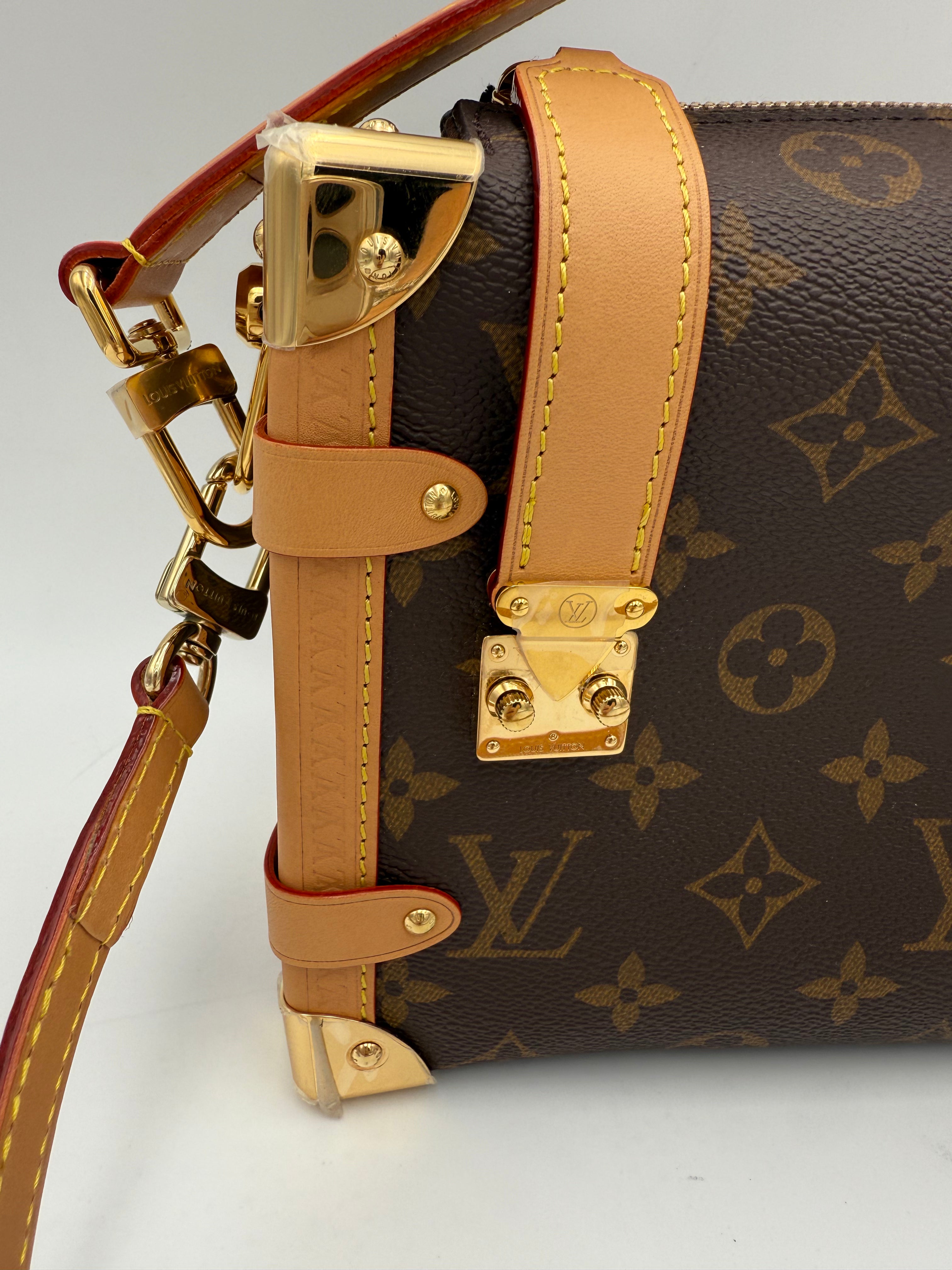 LOUIS VUITTON - SIDE TRUNK MM Monogram