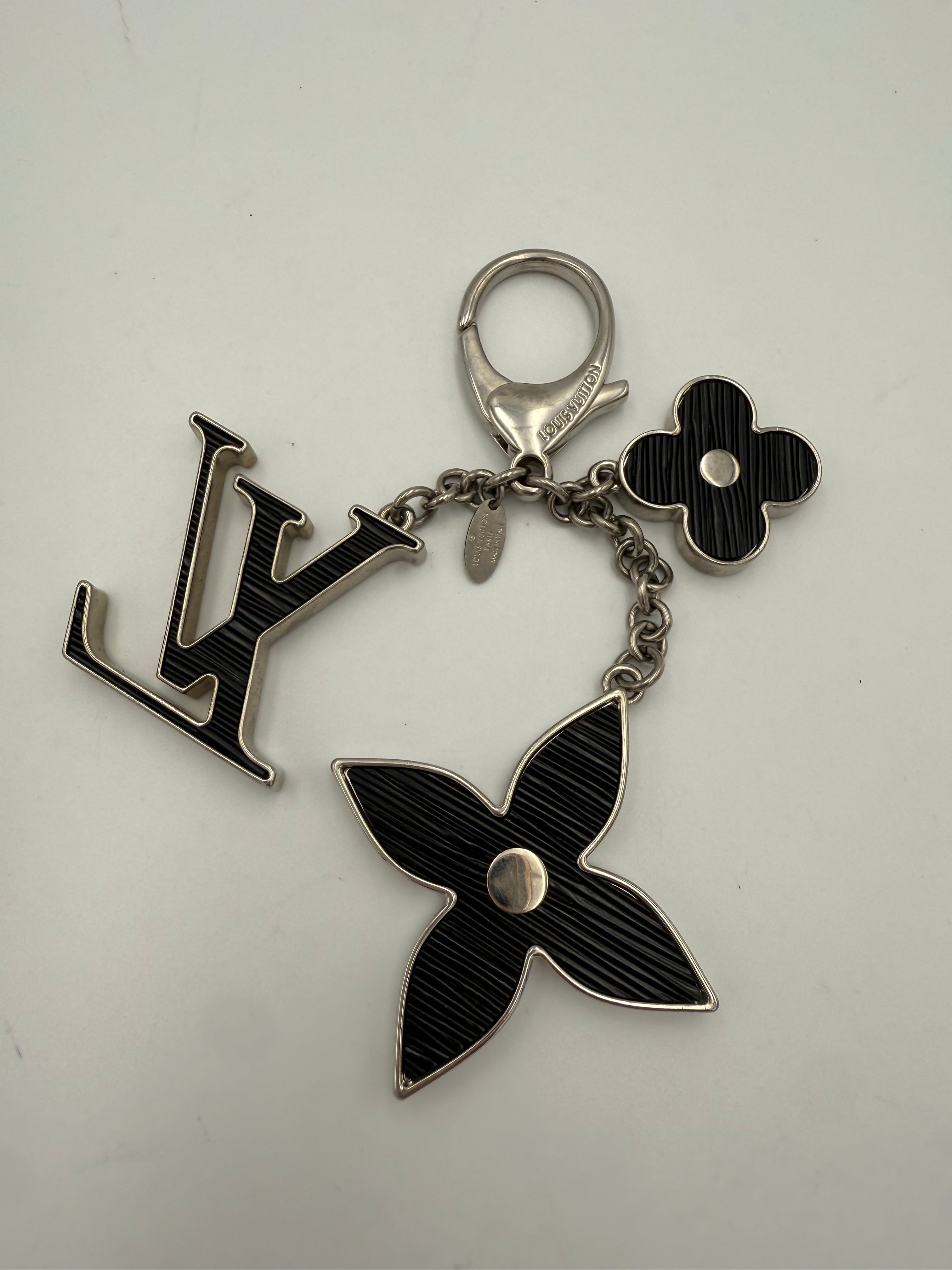 LOUIS VUITTON - Charm Fleur De Monogram accessorio borsa